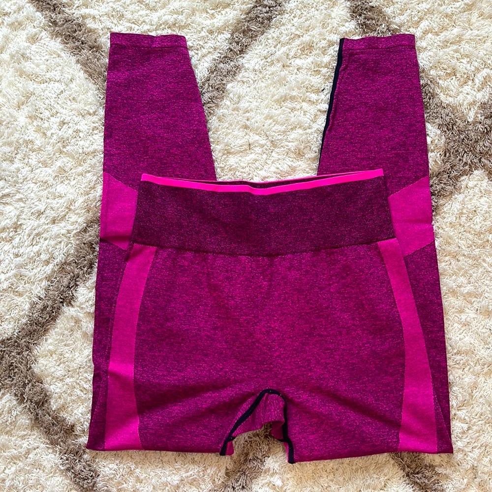 PINK Seamless Leggings Size Medium